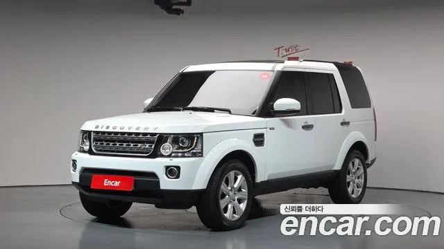 Land Rover Discovery 2016 — photo 1