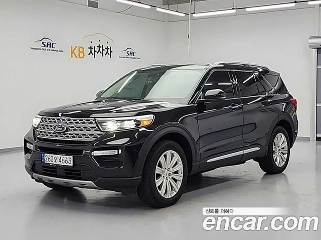 Ford Explorer 2022 — photo 1