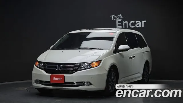 Honda Odyssey 2016 — photo 1