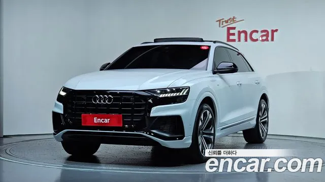 Audi Q8 2023 — photo 1