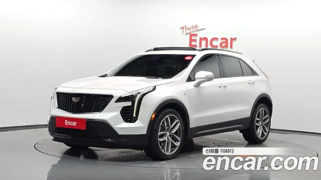Cadillac XT4 2023 — photo 1