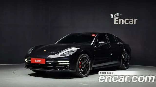 Porsche Panamera 2023 — photo 1