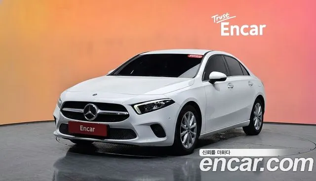 Mercedes-Benz A-Class 2020 — photo 1