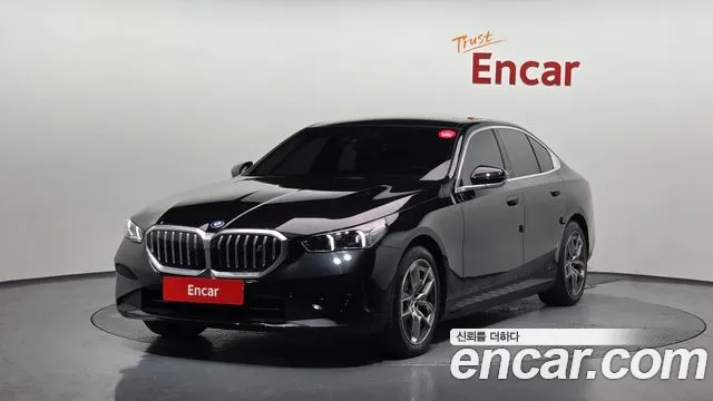 BMW i5 2025 — photo 1