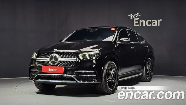 Mercedes-Benz GLE-Class 2021 — photo 1