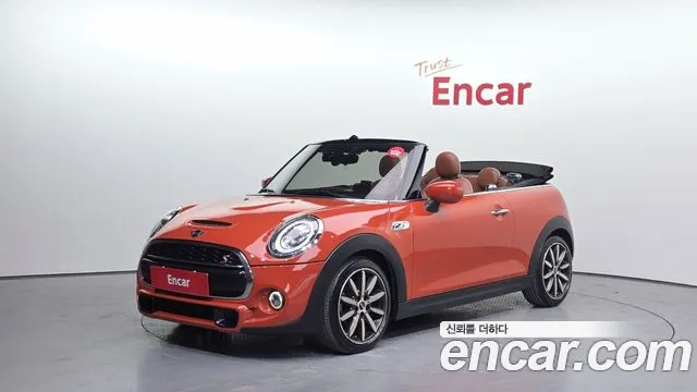 Mini Cooper Convertible 2021 — photo 1