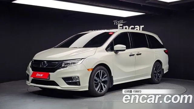 Honda Odyssey 2018 — photo 1