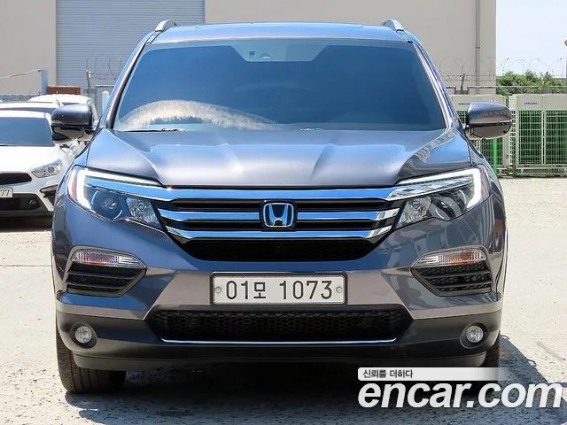 Honda Pilot 2017 — photo 1