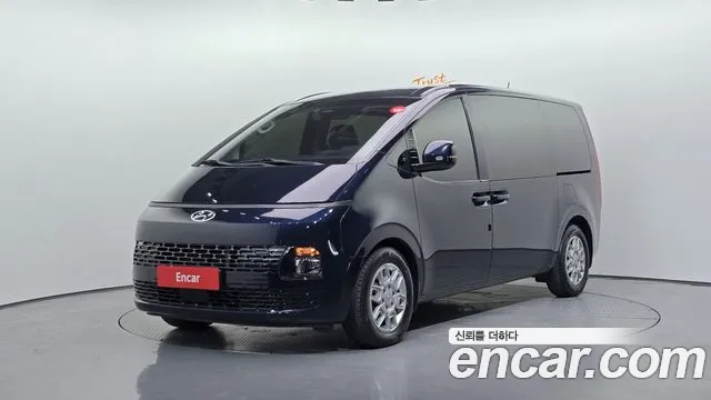 Hyundai Staria 2022 — photo 1