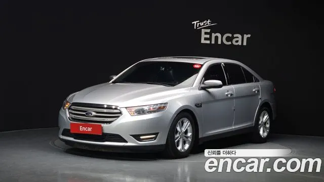 Ford Taurus 2013 — photo 1