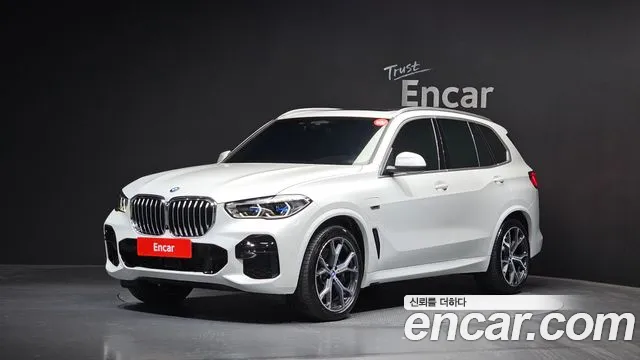 BMW X5 2022 — photo 1