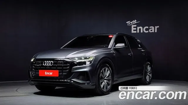 Audi Q8 2021 — photo 1