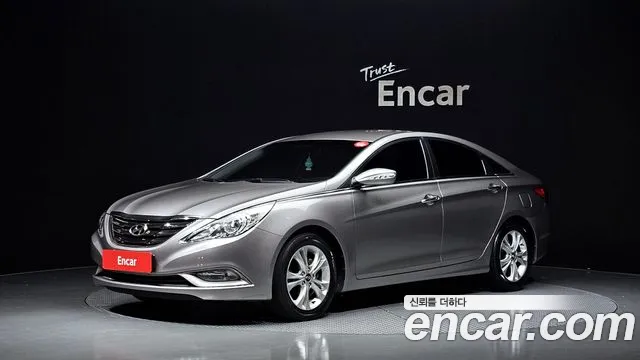 Hyundai Sonata 2010 — photo 1