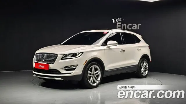 Lincoln MKC 2019 — photo 1