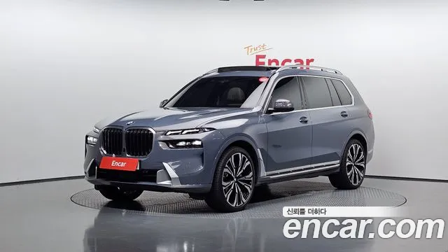 BMW X7 2023 — photo 1