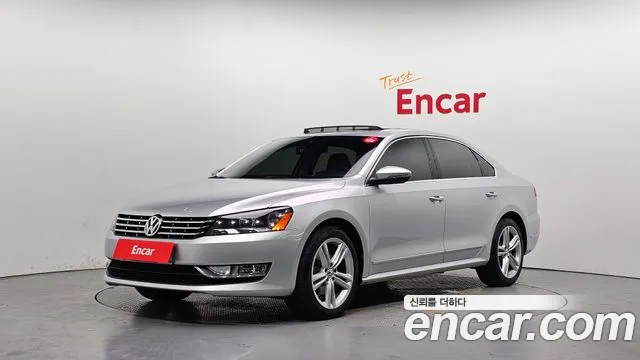 Volkswagen Passat 2013 — photo 1