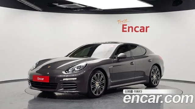Porsche Panamera 2016 — photo 1