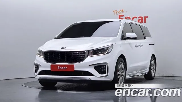 Kia Canival 2017 — photo 1