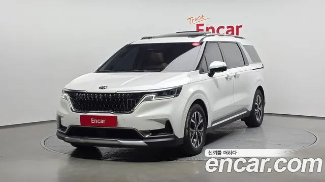 Kia Canival 2021 — photo 1