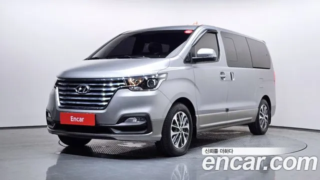 Hyundai Starex 2019 — photo 1