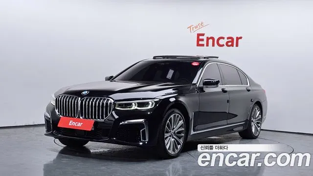 BMW 7-Series 2016 — photo 1