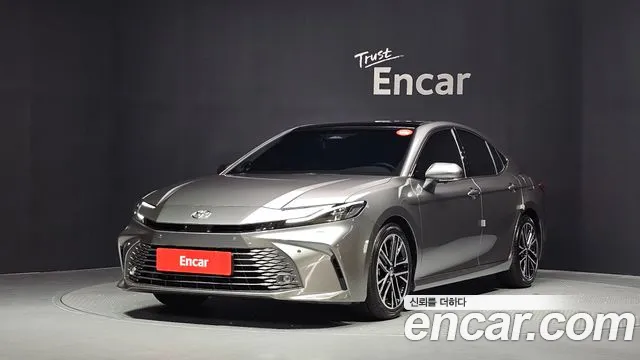 Toyota Camry 2026 — photo 1