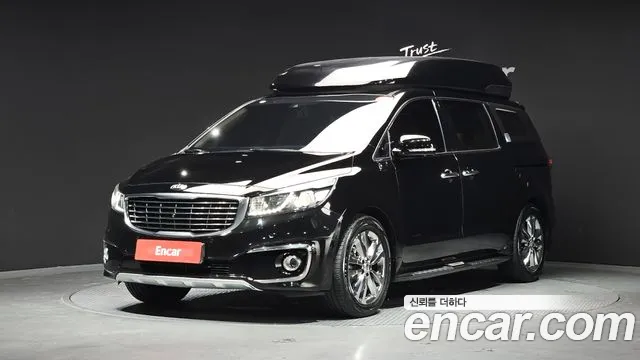 Kia Canival 2018 — photo 1