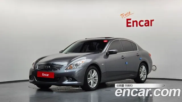 Infiniti G 2011 — photo 1