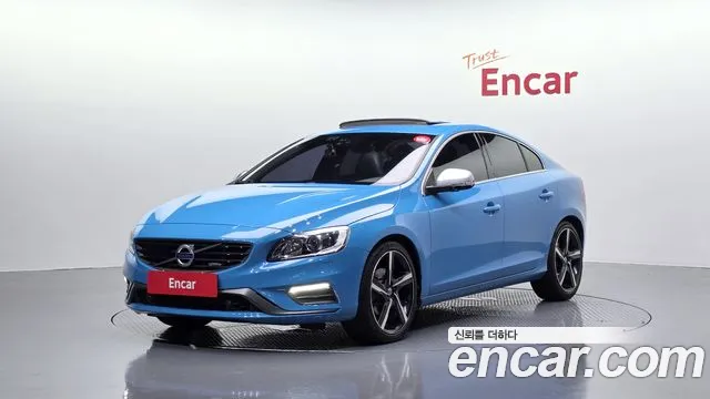 Volvo S60 2015 — photo 1