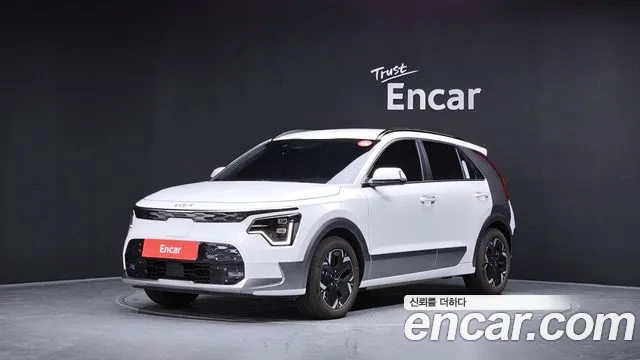Kia Niro 2025 — photo 1