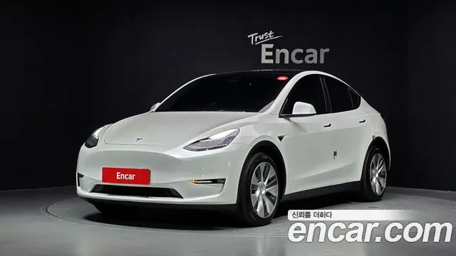 Tesla Model Y 2021 — photo 1