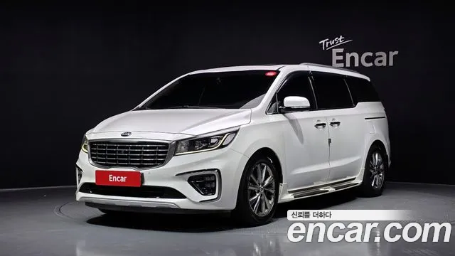 Kia Canival 2019 — photo 1