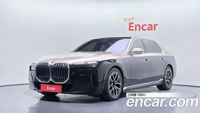 BMW 7-Series 2024 — photo 1