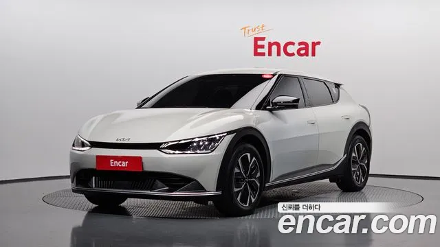 Kia EV6 2023 — photo 1