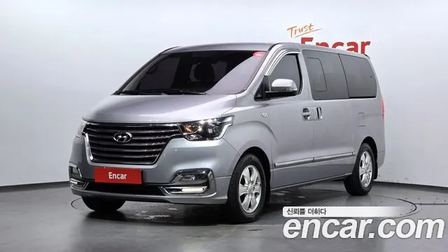 Hyundai Starex 2019 — photo 1