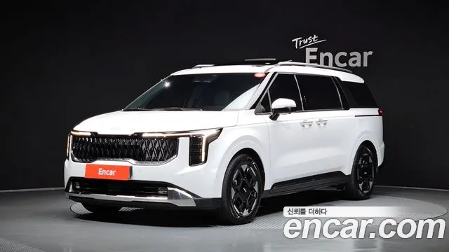 Kia Canival 2024 — photo 1