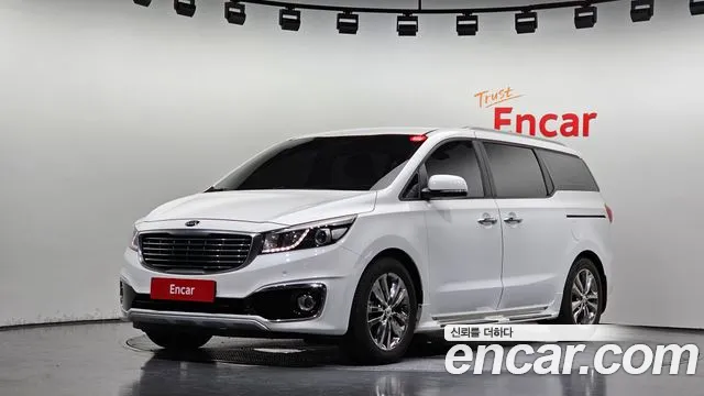 Kia Canival 2016 — photo 1