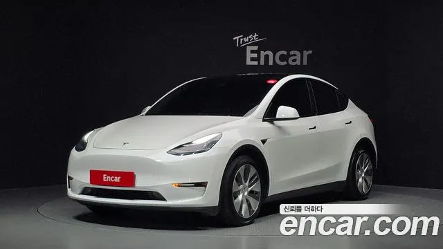 Tesla Model Y 2021 — photo 1