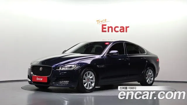 Jaguar XF 2017 — photo 1