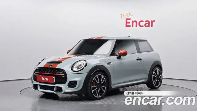 Mini Cooper 2019 — photo 1