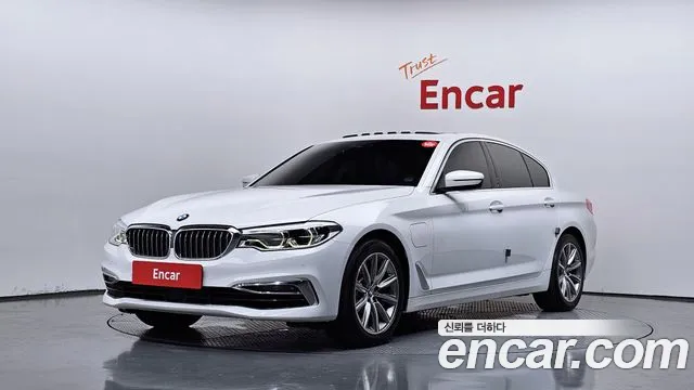 BMW 5-Series 2020 — photo 1