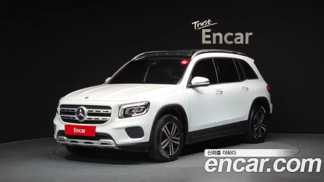 Mercedes-Benz GLB-Class 2021 — photo 1