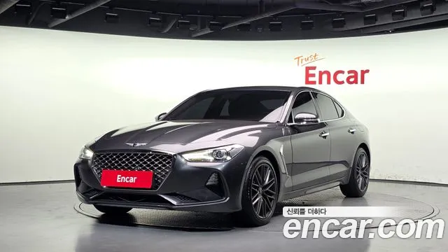 Genesis G70 2018 — photo 1
