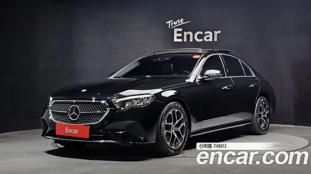 Mercedes-Benz E-Class 2026 — photo 1