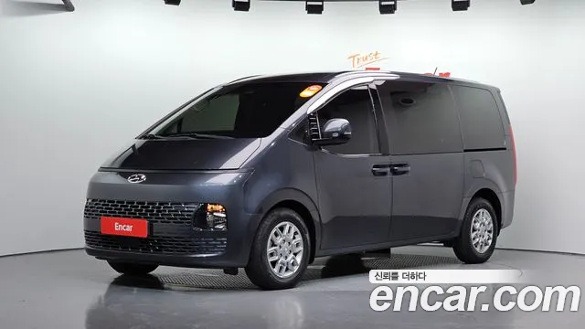 Hyundai Staria 2022 — photo 1
