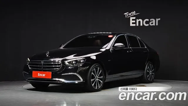 Mercedes-Benz E-Class 2021 — photo 1