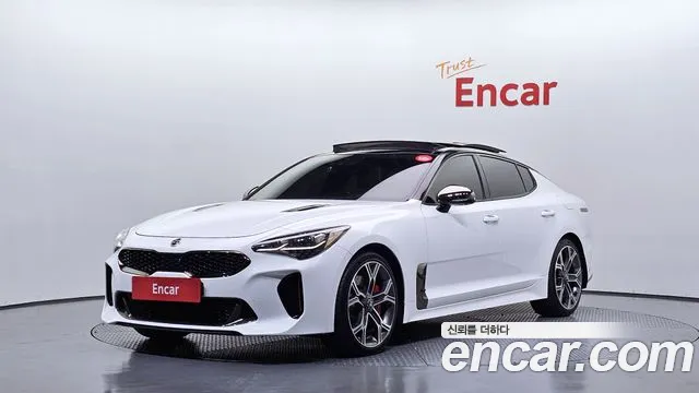 Kia Stinger 2018 — photo 1