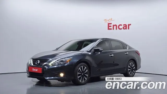 Nissan Altima 2018 — photo 1