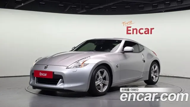 Nissan 370Z 2011 — photo 1