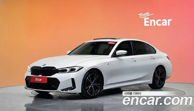 BMW 3-Series 2023 — photo 1
